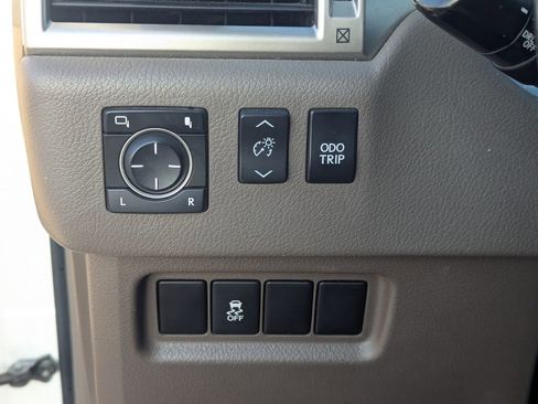 Used 2010 Lexus GX 460 image 23