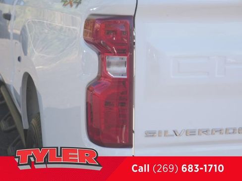 Used 2020 Chevrolet Silverado 1500 W/T w/ WT Fleet Convenience Package AWD/4WD image 13
