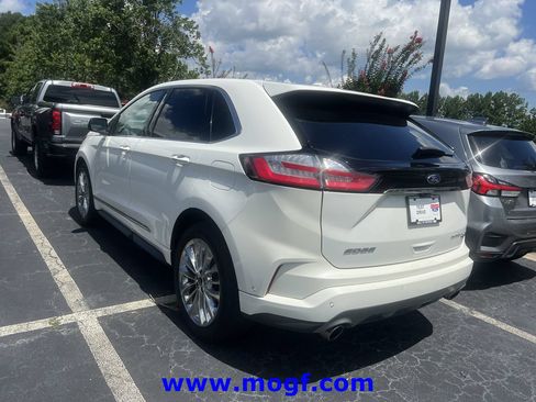 Used 2020 Ford Edge Titanium FWD image 2