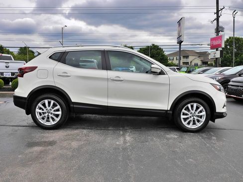 Used 2020 Nissan Rogue Sport SV w/ All-Weather Package AWD/4WD image 8