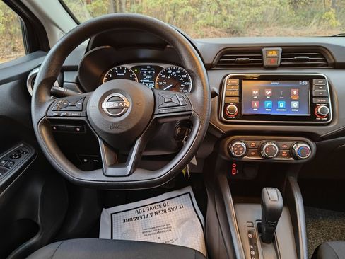 Used 2023 Nissan Versa S w/ Trunk Package image 19