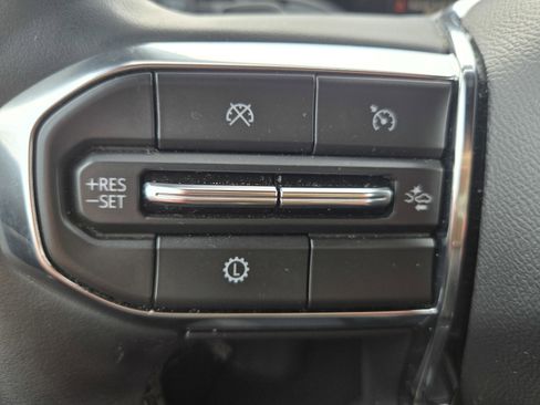 Used 2025 GMC Acadia Elevation AWD/4WD image 14