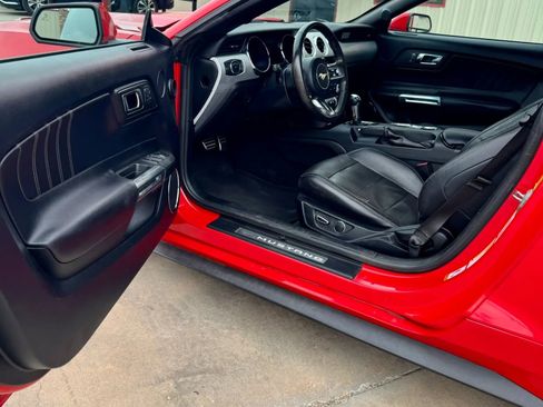Used 2016 Ford Mustang GT Premium w/ Equipment Group 401A RWD image 14