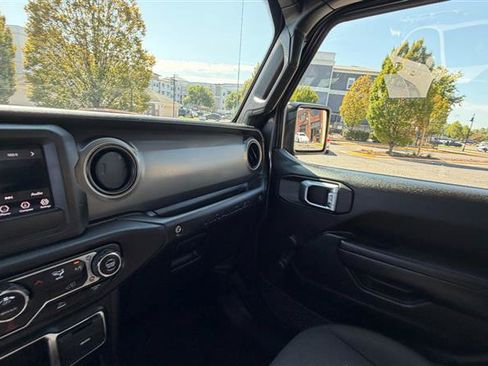 Used 2022 Jeep Wrangler Unlimited Sport AWD/4WD image 28