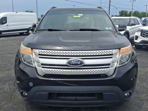 Used 2014 Ford Explorer XLT w/ Equipment Group 201A FWD image 2