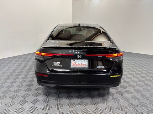 Used 2023 Honda Accord Sport image 5