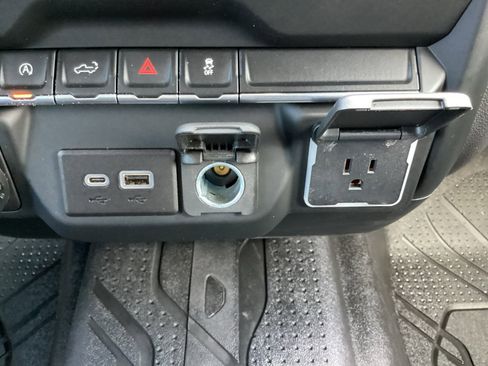 Used 2023 Chevrolet Silverado 1500 Custom image 21