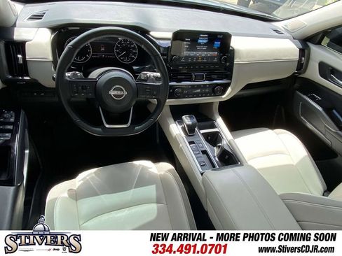 Used 2022 Nissan Pathfinder SL w/ SL Premium Package FWD image 15