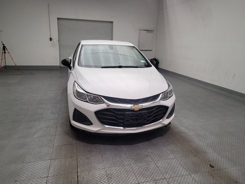 Used 2019 Chevrolet Cruze LS FWD image 14