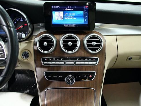 Used 2019 Mercedes-Benz C 300 4MATIC Sedan image 20