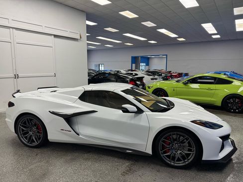 Used 2023 Chevrolet Corvette Z06 w/ Chrome Exterior Badge Package image 8