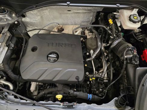 Used 2022 Buick Encore GX Essence AWD/4WD image 12