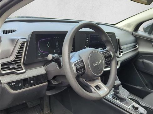 Used 2023 Kia Sportage LX AWD/4WD image 10