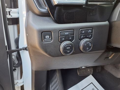 Used 2025 Chevrolet Silverado 1500 LT w/ Safety Package AWD/4WD image 22