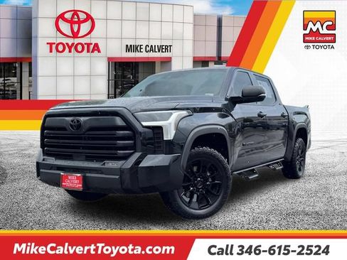 Used 2023 Toyota Tundra SR5 w/ SR5 Convenience Package AWD/4WD image 1