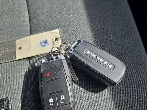 Used 2024 RAM 3500 Tradesman w/ Chrome Appearance Group image 34