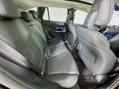 Used 2023 Mercedes-Benz GLC 300 4MATIC image 30