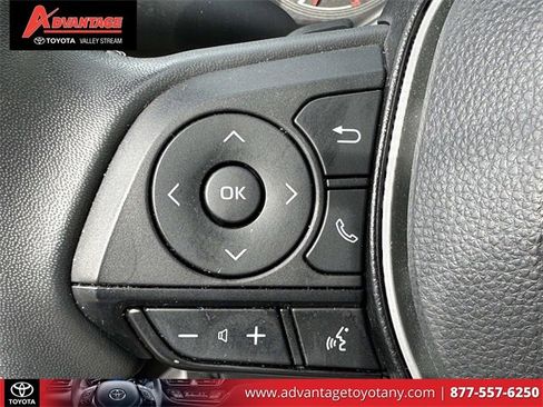 Used 2022 Toyota Corolla SE image 25