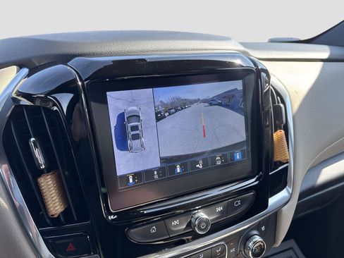 Used 2023 Chevrolet Traverse Premier AWD/4WD image 40