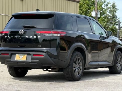 Used 2022 Nissan Pathfinder S AWD/4WD image 5
