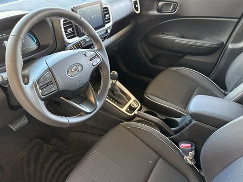 New 2026 Hyundai Venue SEL FWD image 9