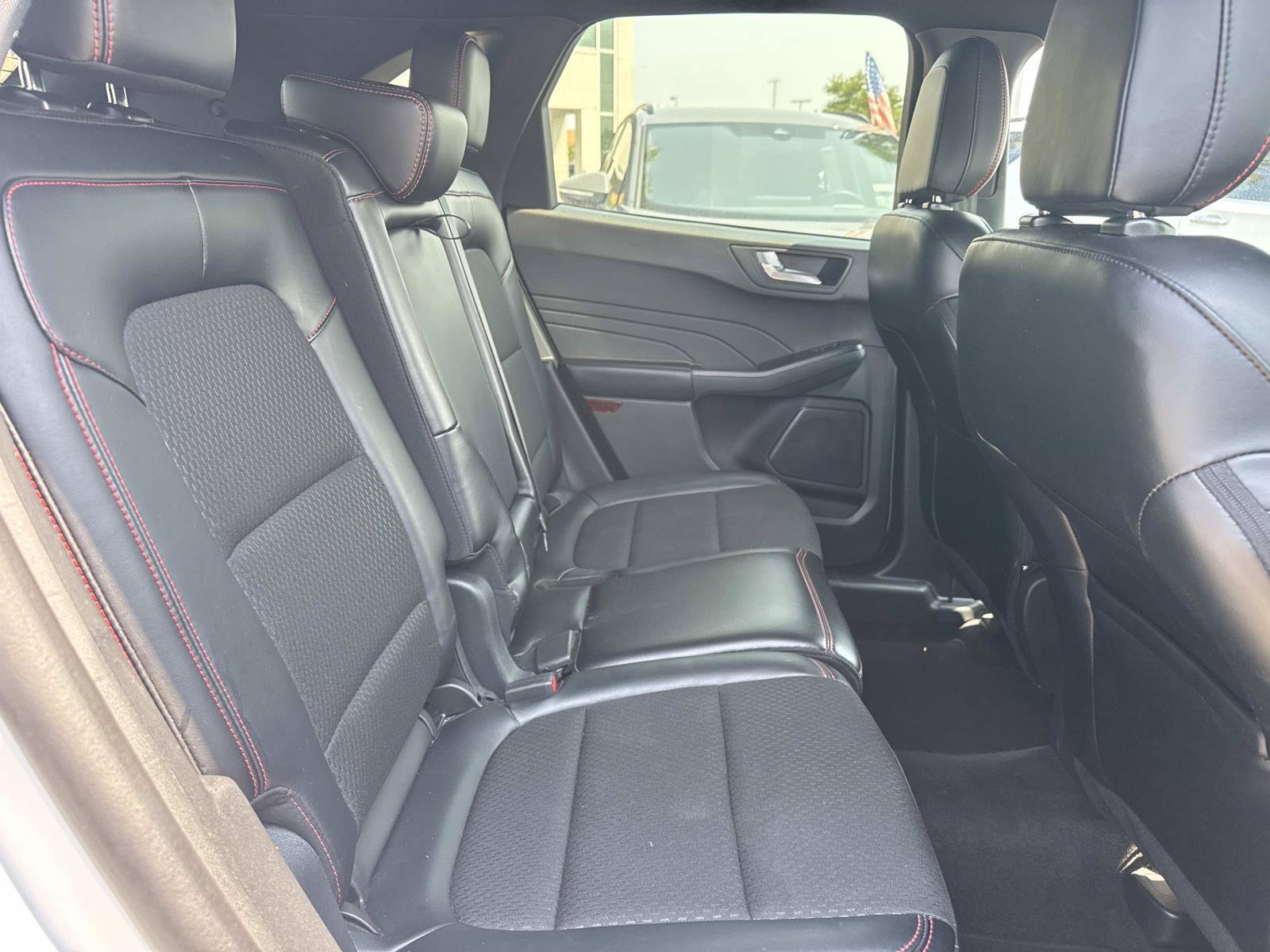 Used 2025 Ford Escape ST-Line FWD image 9