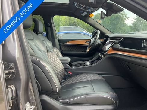 Used 2022 Jeep Grand Cherokee Summit AWD/4WD image 3