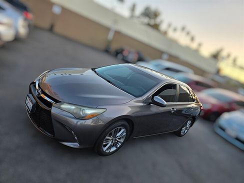 Used 2016 Toyota Camry SE image 8