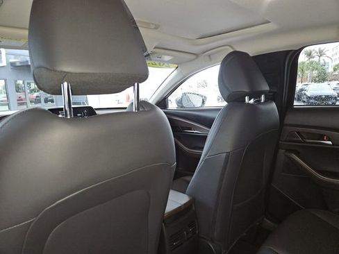 Certified 2025 MAZDA CX-30 AWD 2.5 S w/ Premium Package image 11