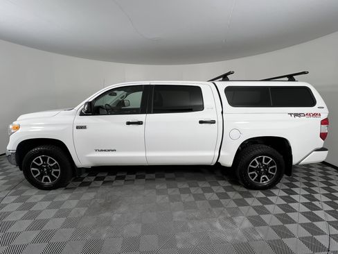 Used 2017 Toyota Tundra SR5 w/ TRD Off Road Package AWD/4WD image 9