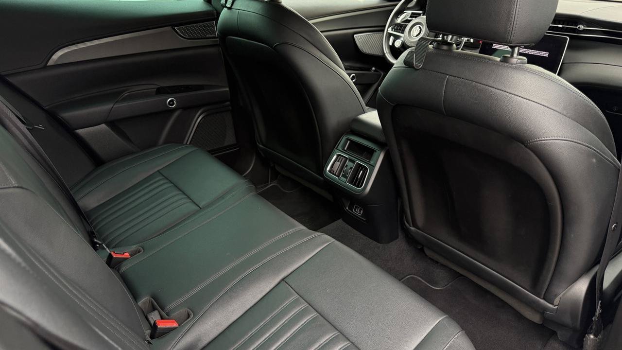 Used 2023 Maserati Grecale GT AWD/4WD image 36