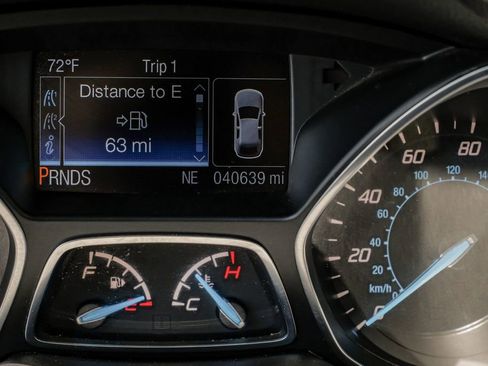 Used 2015 Ford Escape Titanium FWD image 23