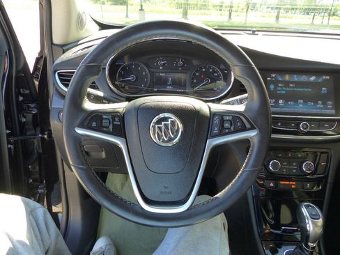 Used 2020 Buick Encore Preferred w/ Safety Package FWD image 23