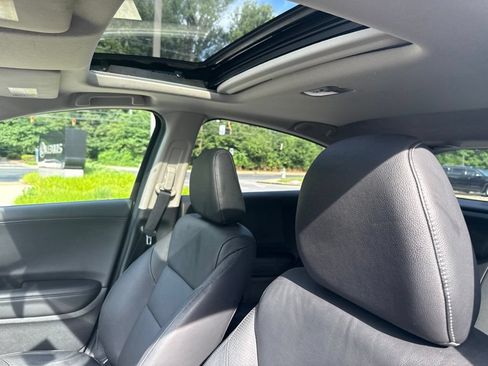 Used 2018 Honda HR-V EX-L image 12