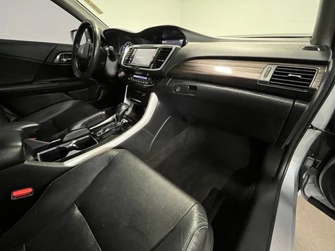 Used 2016 Honda Accord EX-L image 10