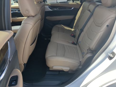 Certified 2020 Cadillac XT6 Premium Luxury w/ Platinum Package image 24