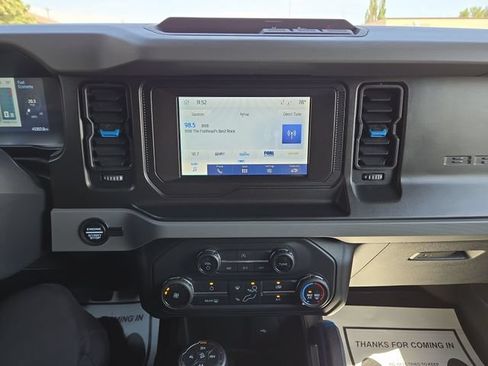 Used 2022 Ford Bronco Black Diamond AWD/4WD image 26