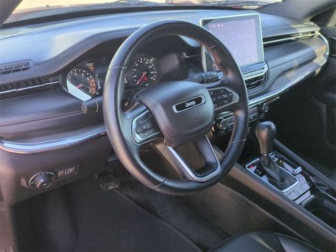 Used 2022 Jeep Compass Limited image 10