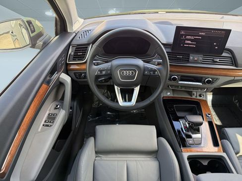 Used 2023 Audi Q5 e Premium Plus image 27