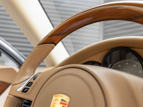 Used 2016 Porsche Panamera S RWD image 20