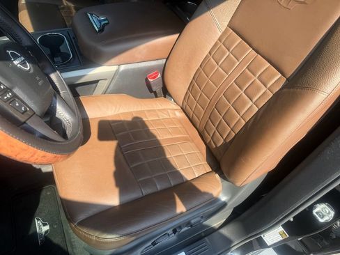 Used 2024 Nissan Titan Platinum Reserve w/ Moonroof Package RWD image 18