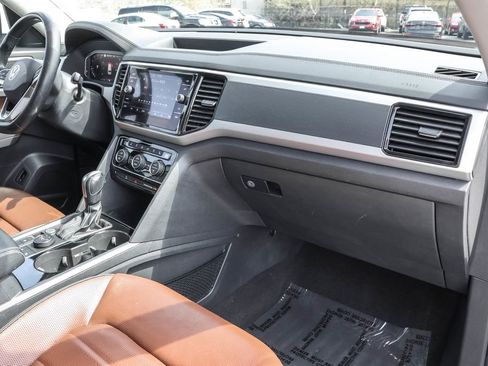 Used 2022 Volkswagen Atlas SEL Premium AWD/4WD image 39