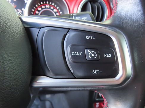 Used 2018 Jeep Wrangler Unlimited Rubicon image 25