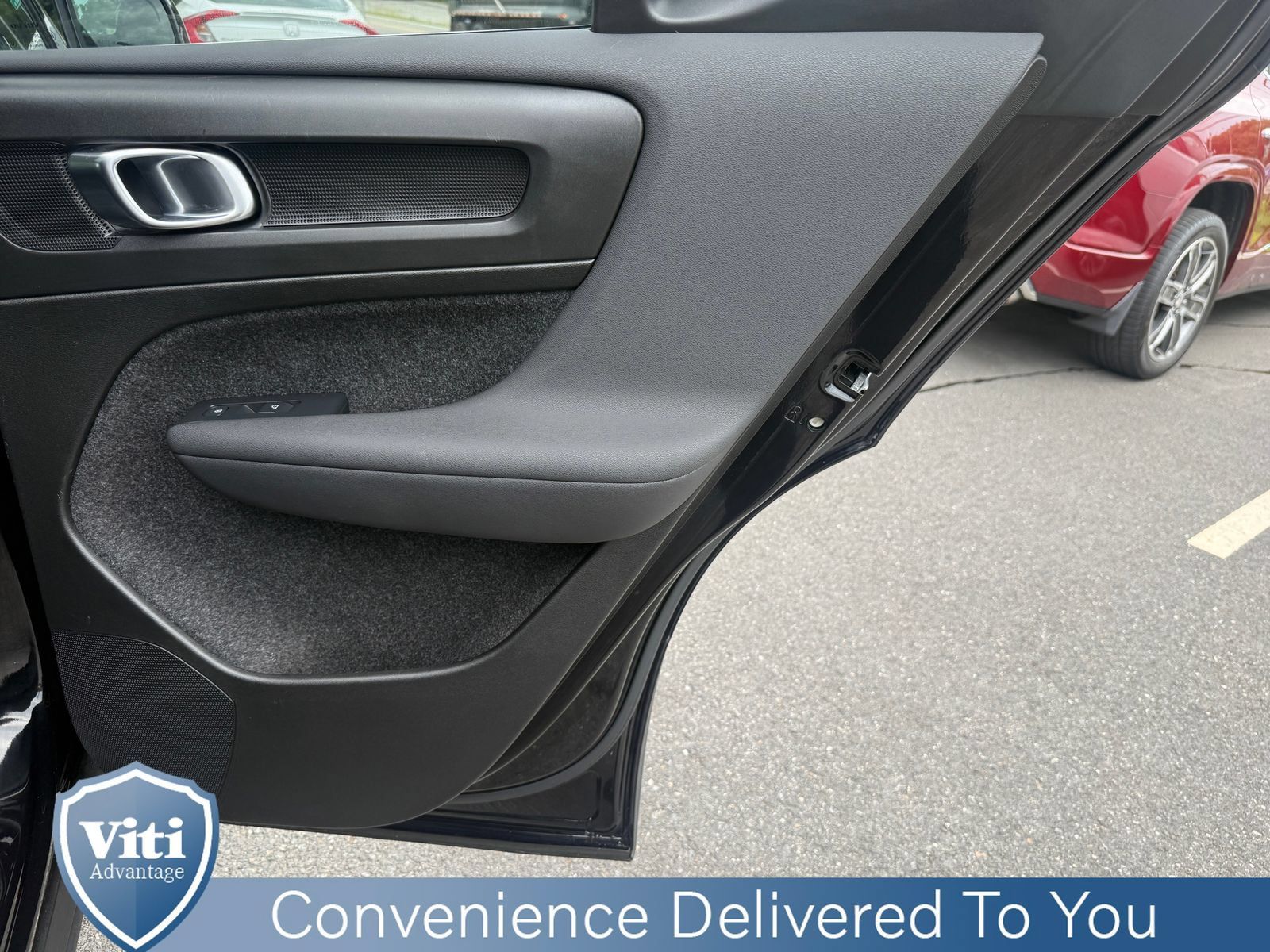 Certified 2023 Volvo XC40 B5 Ultimate w/ Protection Package Premier AWD/4WD image 26