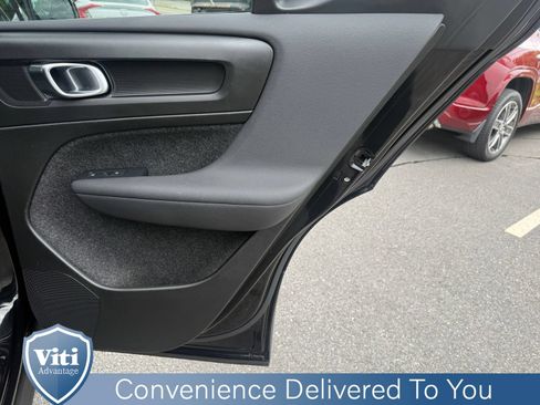 Certified 2023 Volvo XC40 B5 Ultimate w/ Protection Package Premier AWD/4WD image 26