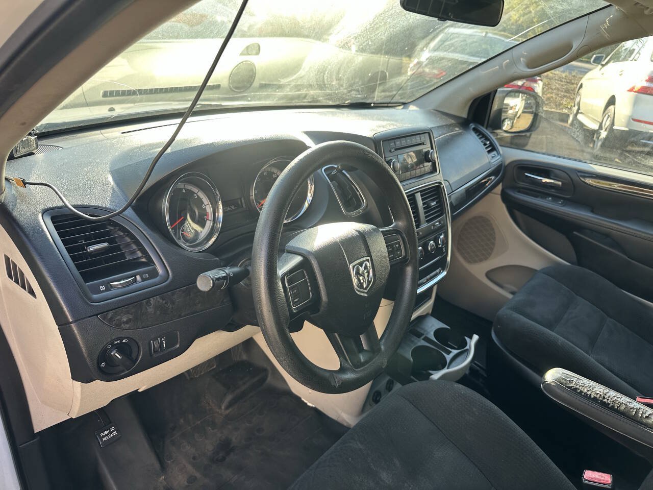 Used 2015 RAM C/V Tradesman FWD image 16