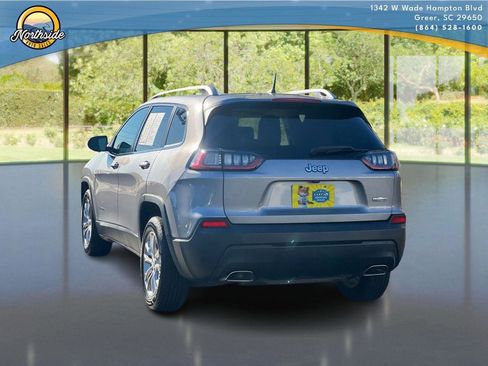 Used 2019 Jeep Cherokee Latitude w/ Popular Appearance Group image 6