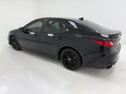 Used 2025 Toyota Camry SE FWD image 37