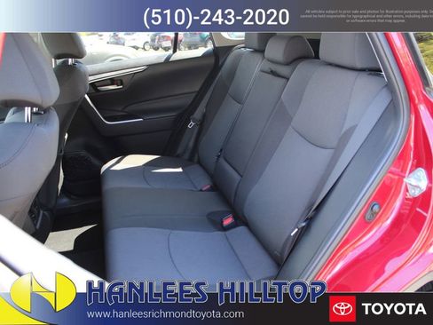 Used 2025 Toyota RAV4 XLE AWD/4WD image 14