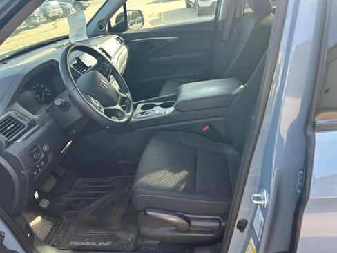 Used 2025 Honda Ridgeline Sport+ image 9